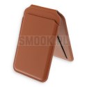 Portfel z podstawką ze skóry kompatybilny z MagSafe Satechi Vegan Leather Wallet Stand brązowy