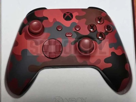 [UŻYWANY] Kontroler bezprzewodowy do konsoli Xbox - Daystrike Camo - Wersja specjalna