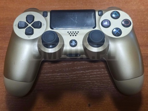 [UŻYWANY] Kontroler Pad PS4 DualShock 4 V1 = CUH-ZCT1E = Złoty / Gold