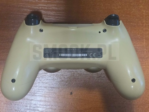 [UŻYWANY] Kontroler Pad PS4 DualShock 4 V1 = CUH-ZCT1E = Złoty / Gold