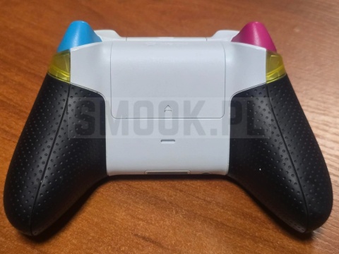 [UŻYWANY] Kontroler bezprzewodowy do konsoli Xbox - Forza Horizon 5 - Analogi TMR